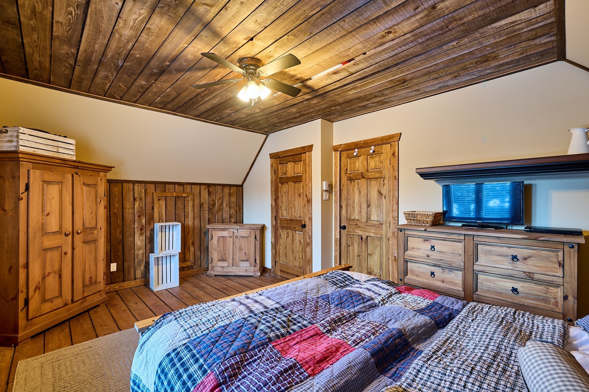Master Bedroom - 51 Ch. Solange, Saint-Donat, QC - Indoor Photo Showing Bedroom