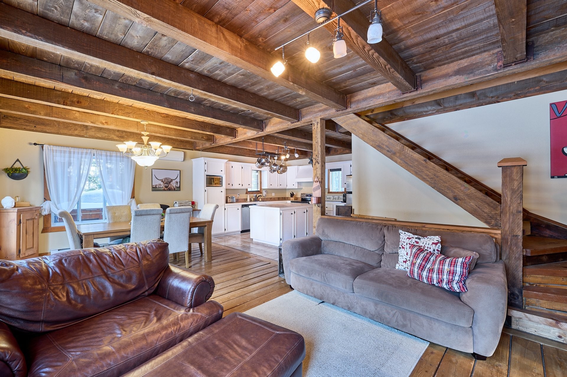 Living Room - 51 Ch. Solange, Saint-Donat, QC - Indoor Photo Showing Living Room