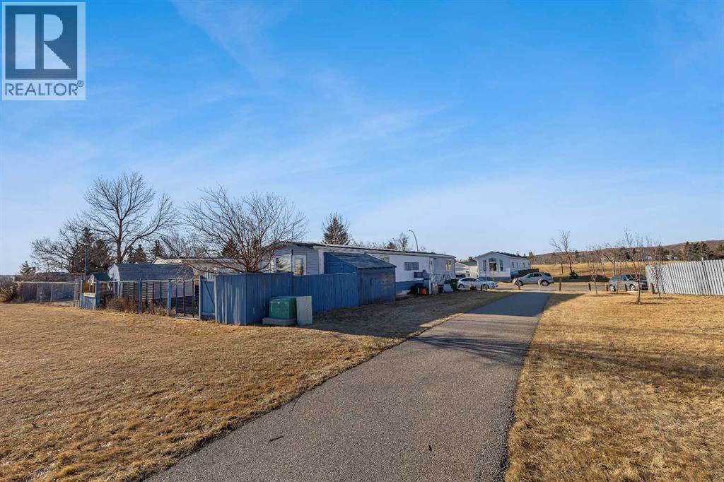 101 Huntstrom Drive Ne, Calgary, AB - Outdoor