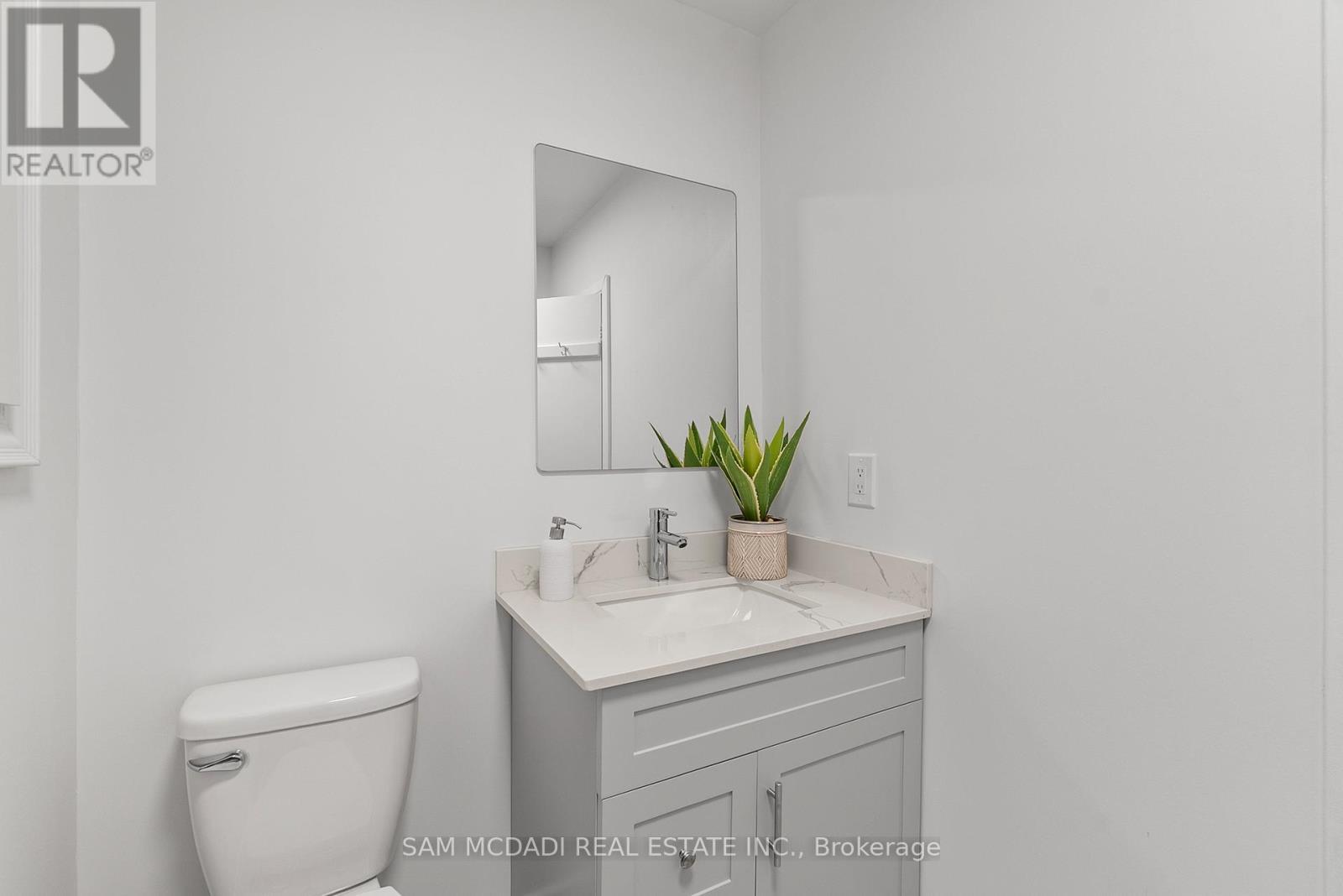 1302 Martley Drive, Mississauga, ON - Indoor Photo Showing Bathroom