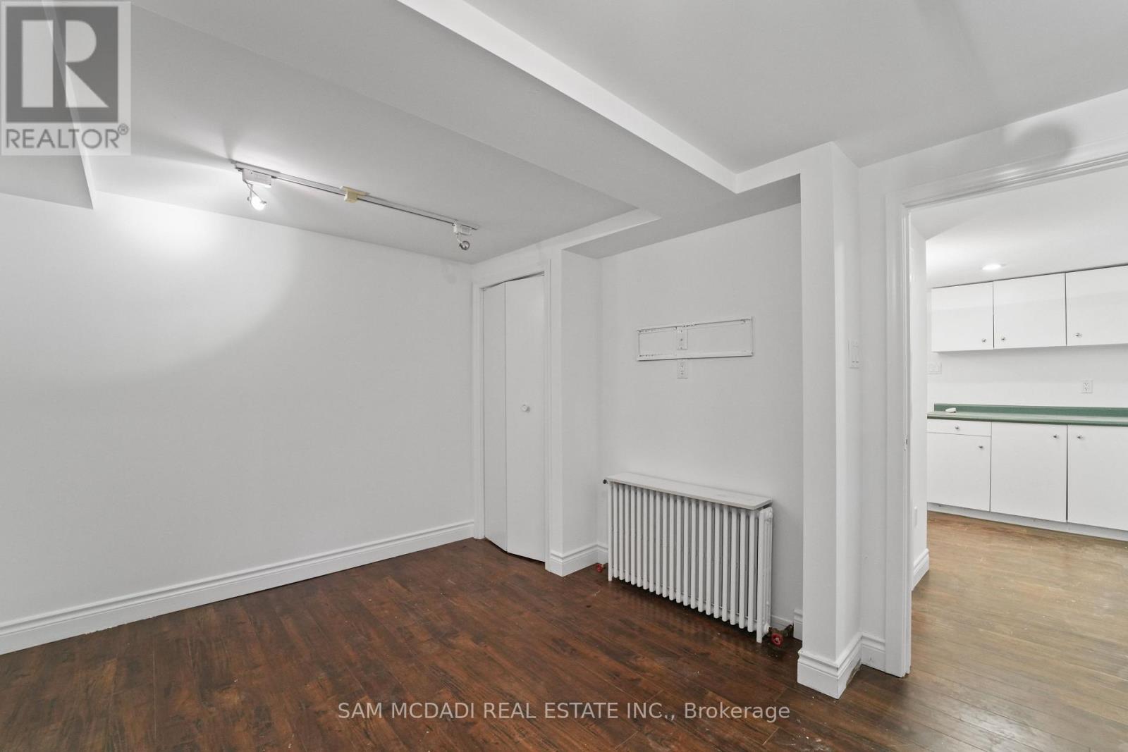 1302 Martley Drive, Mississauga, ON - Indoor Photo Showing Other Room