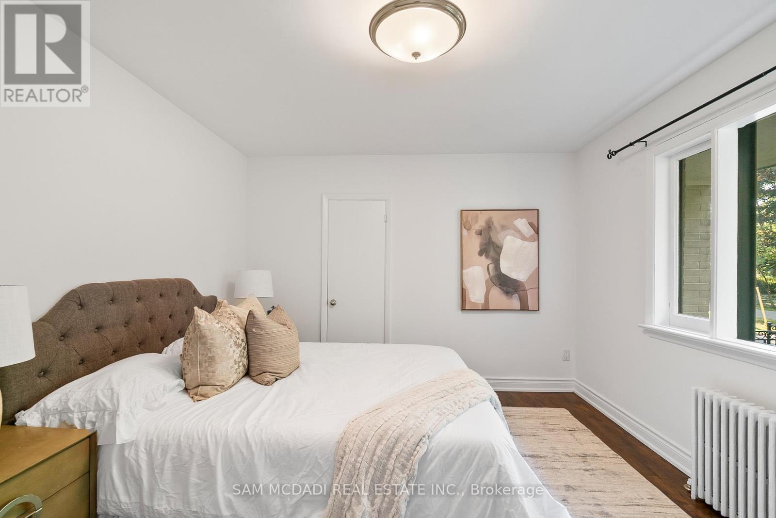 1302 Martley Drive, Mississauga, ON - Indoor Photo Showing Bedroom