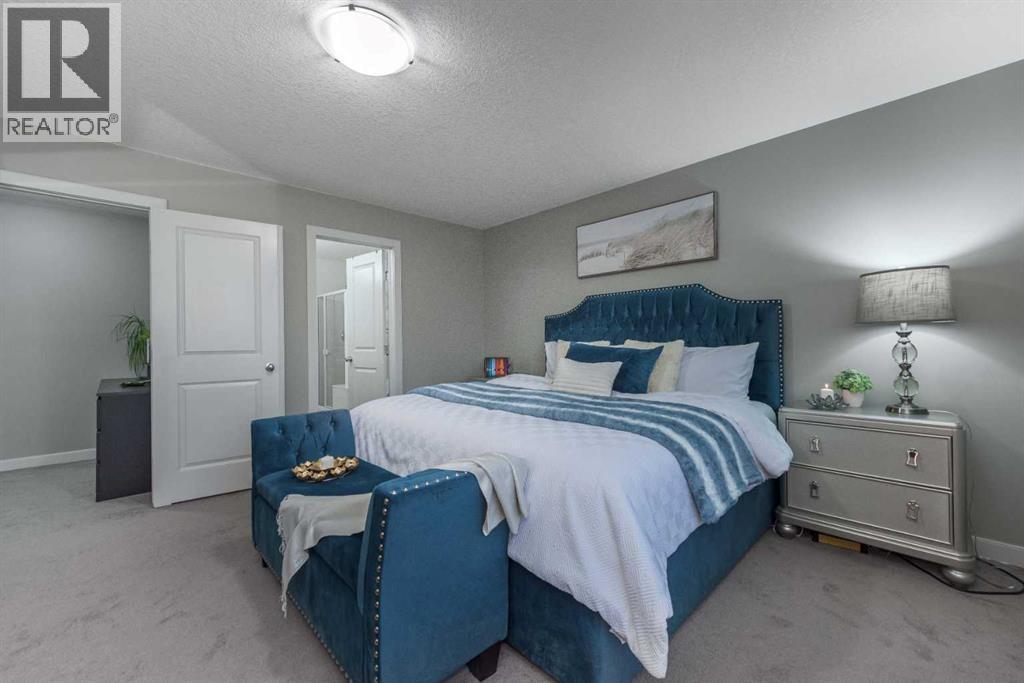 76 Evanspark Circle Nw, Calgary, AB - Indoor Photo Showing Bedroom