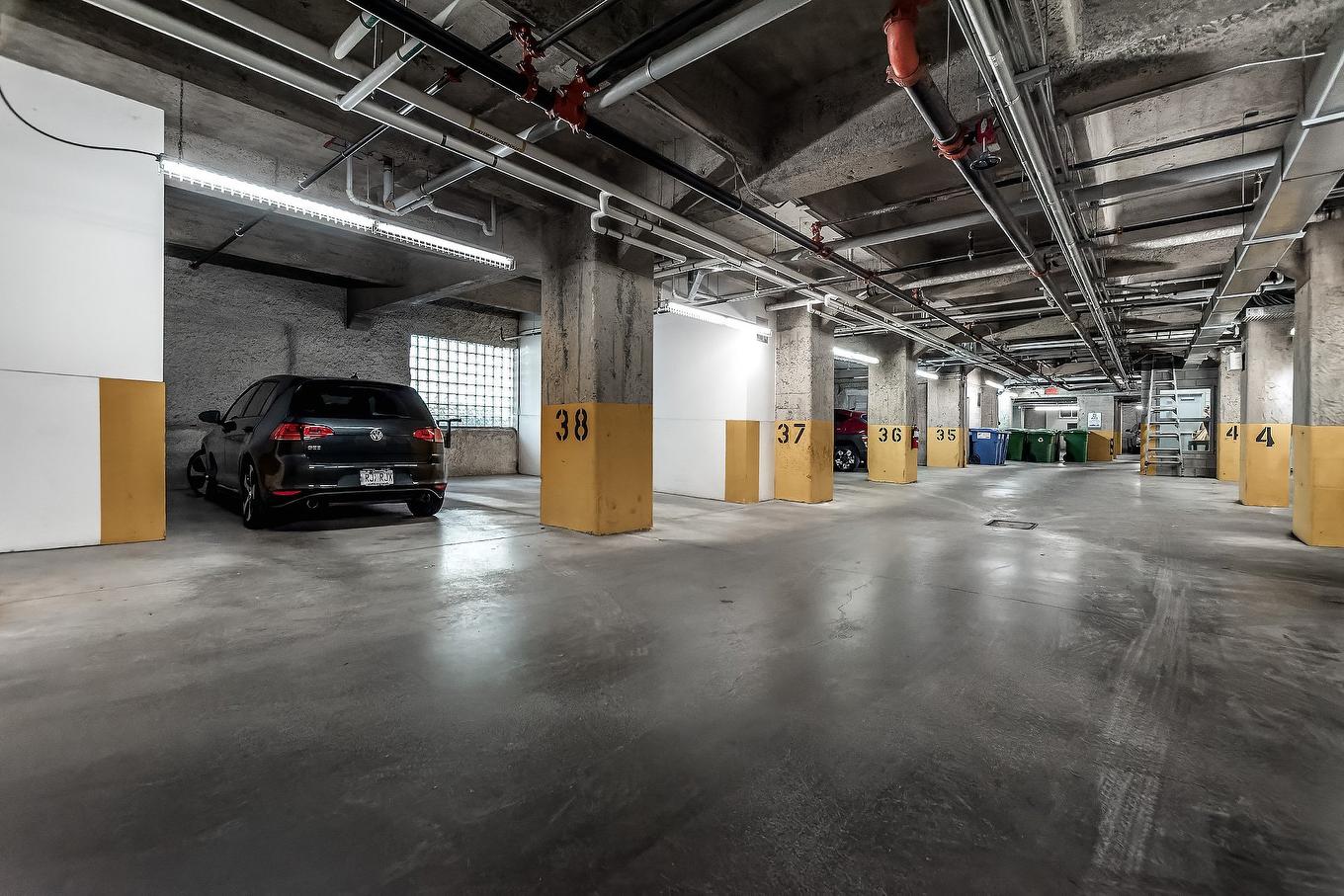 Basement - 349-3700 Rue St-Antoine O., Montréal (Le Sud-Ouest), QC - Indoor Photo Showing Garage