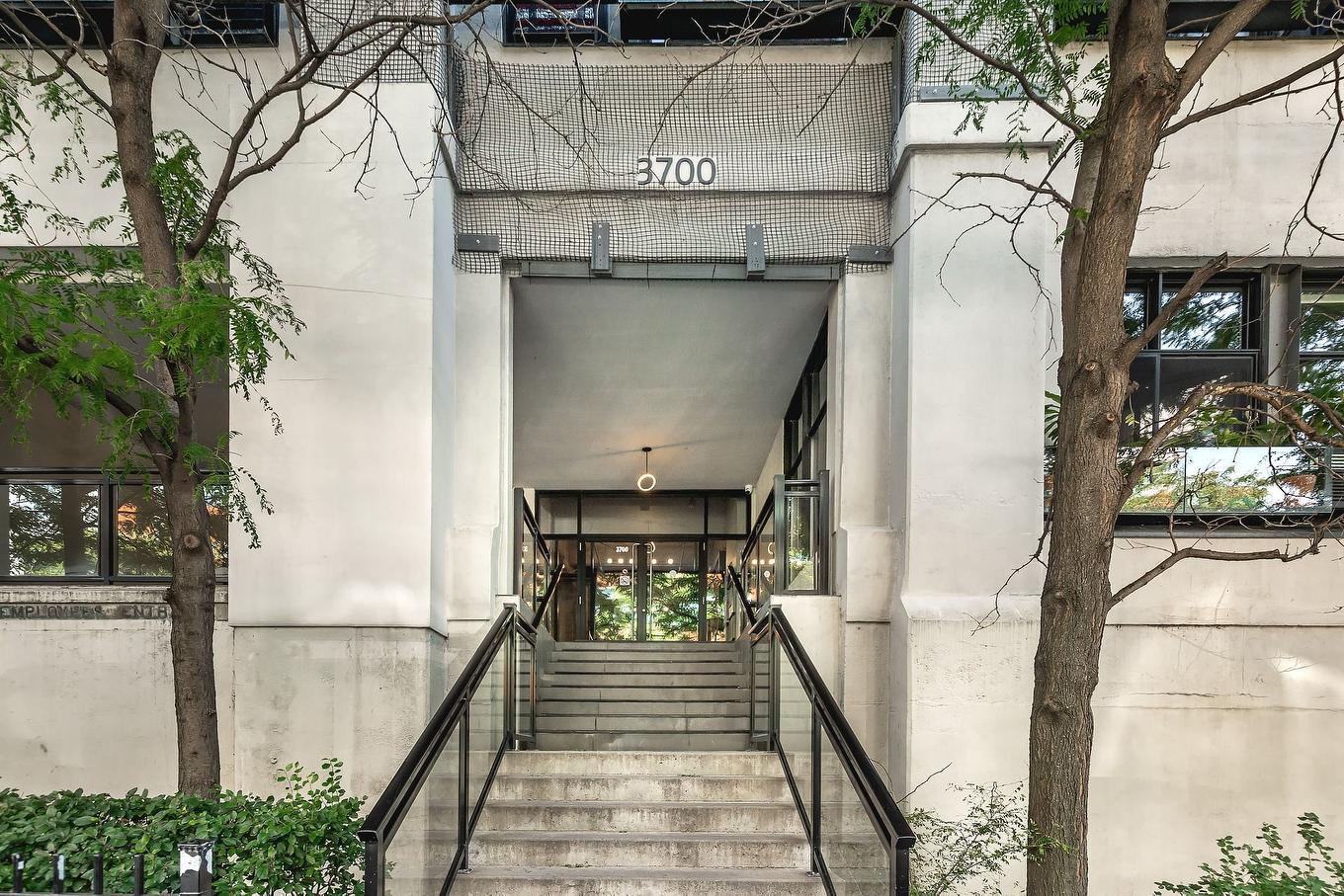 Exterior entrance - 349-3700 Rue St-Antoine O., Montréal (Le Sud-Ouest), QC - Outdoor