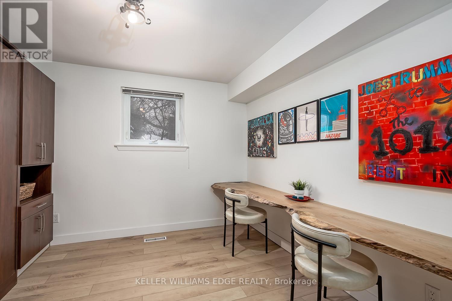 765 Wesley Street, Burlington, ON - Indoor