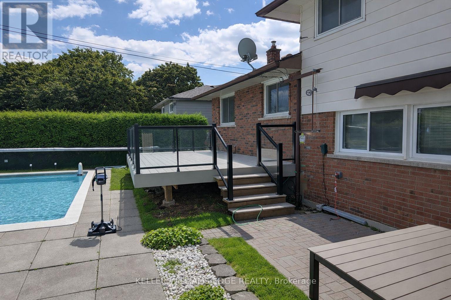 765 Wesley Street, Burlington, ON - Outdoor With In Ground Pool
