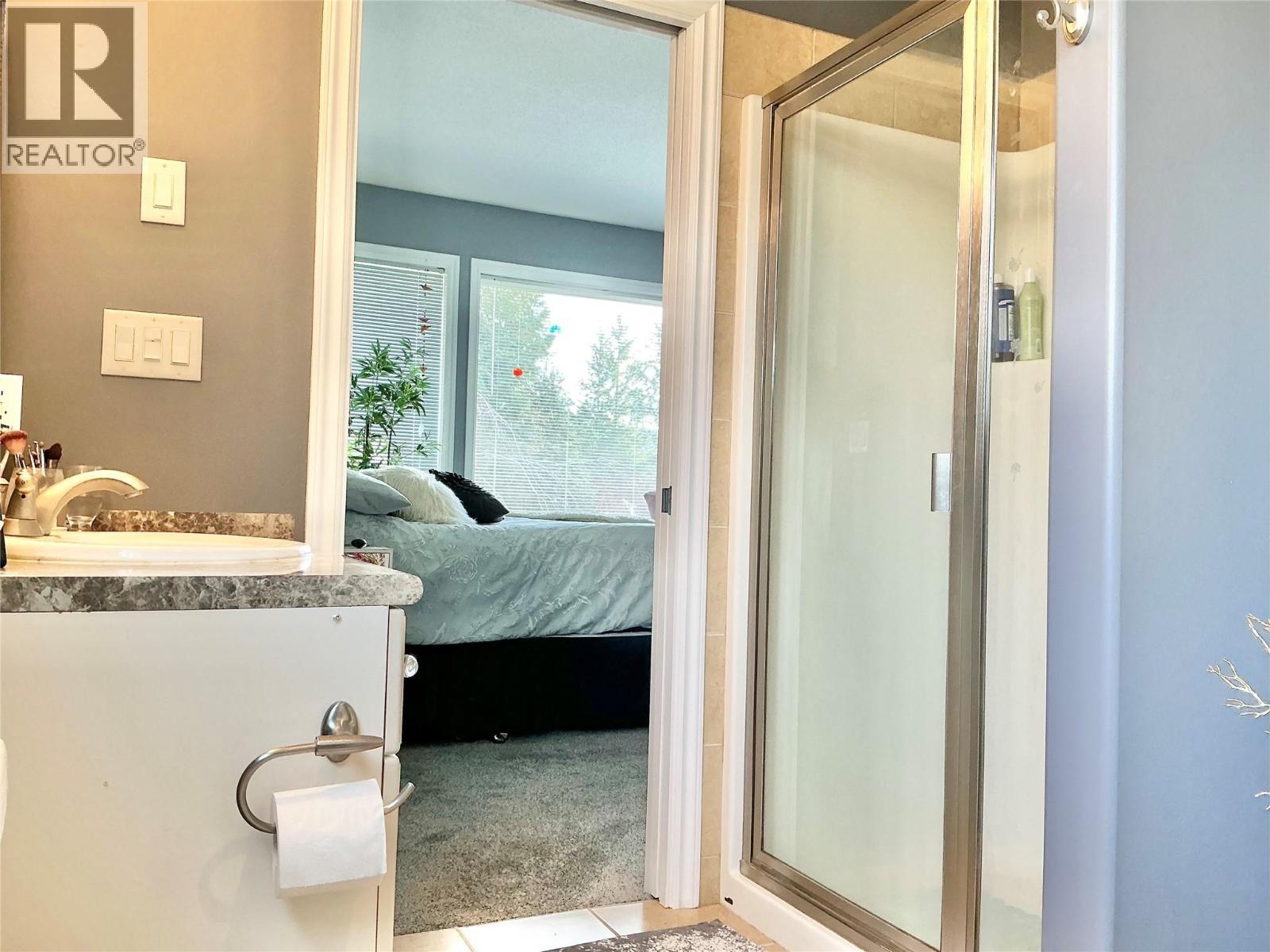 2523 Golf View Crescent, Blind Bay, BC - Indoor Photo Showing Bathroom