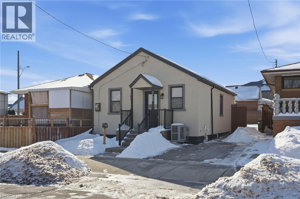 746 Roxborough Avenue, Hamilton, ON - Outdoor