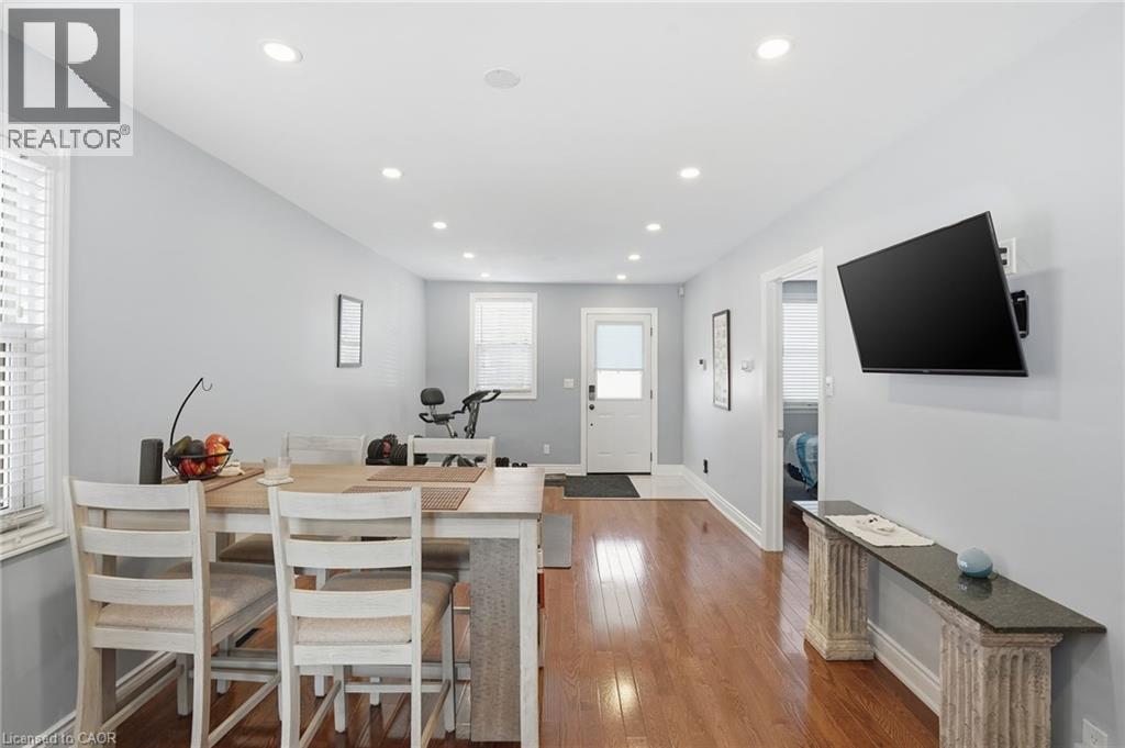 746 Roxborough Avenue, Hamilton, ON - Indoor