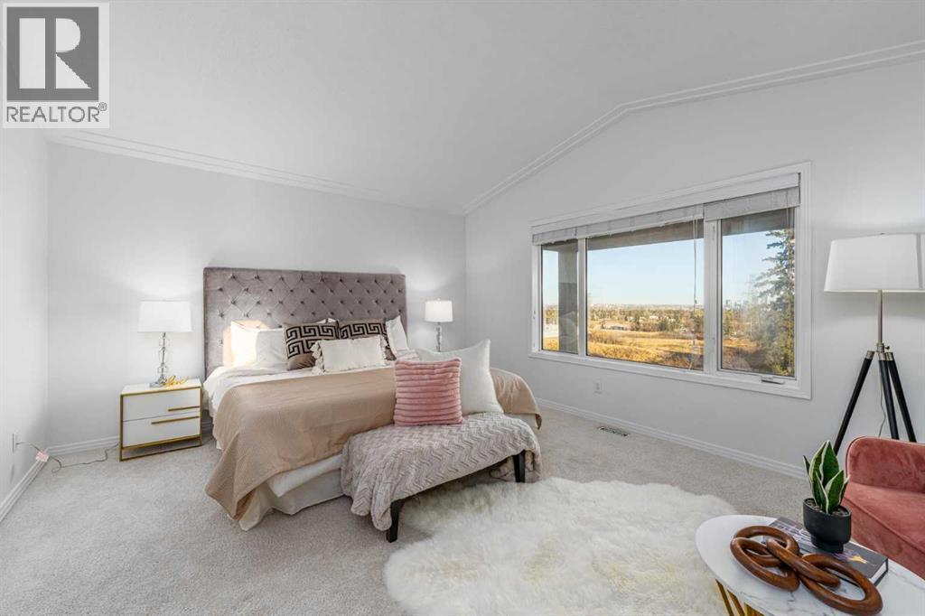 5503 Strathcona Hill Sw, Calgary, AB - Indoor Photo Showing Bedroom