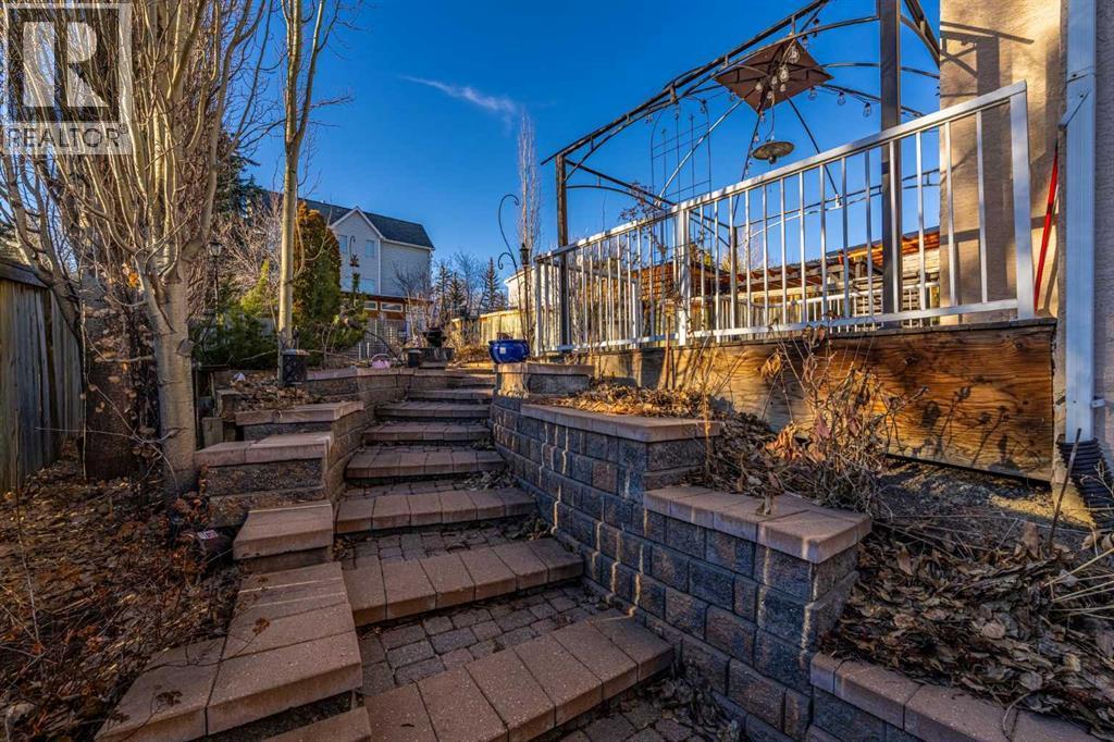 5503 Strathcona Hill Sw, Calgary, AB - Outdoor