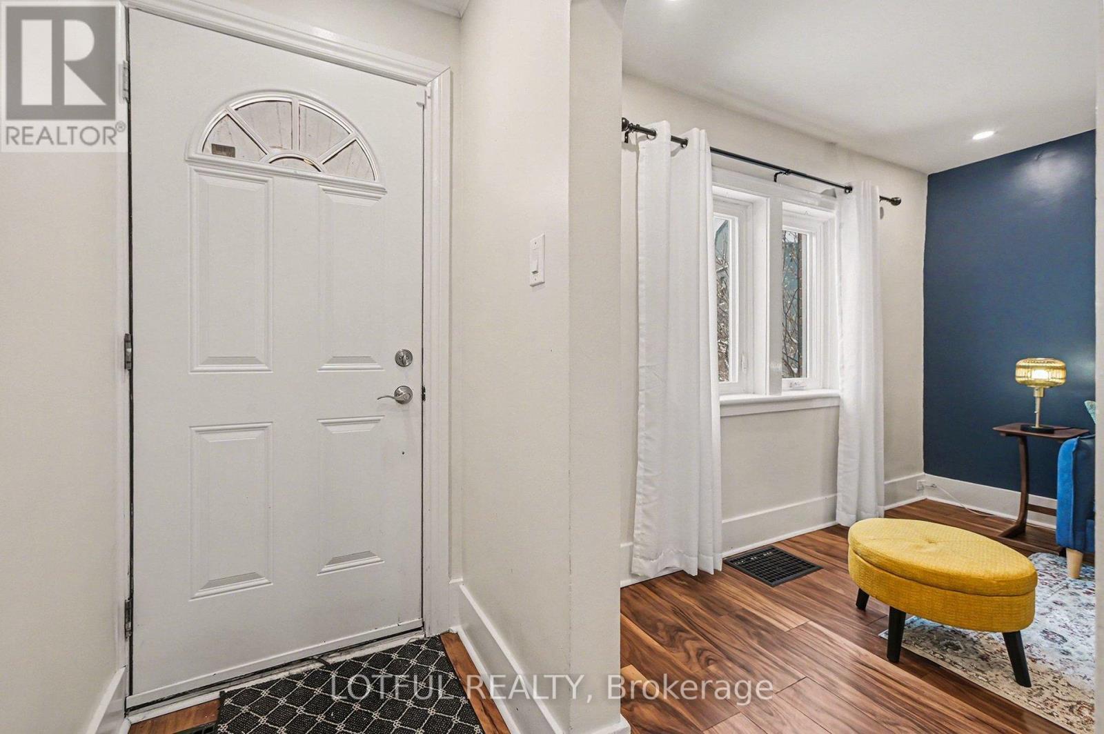 68 Vaughan Street, Ottawa, ON - Indoor Photo Showing Other Room