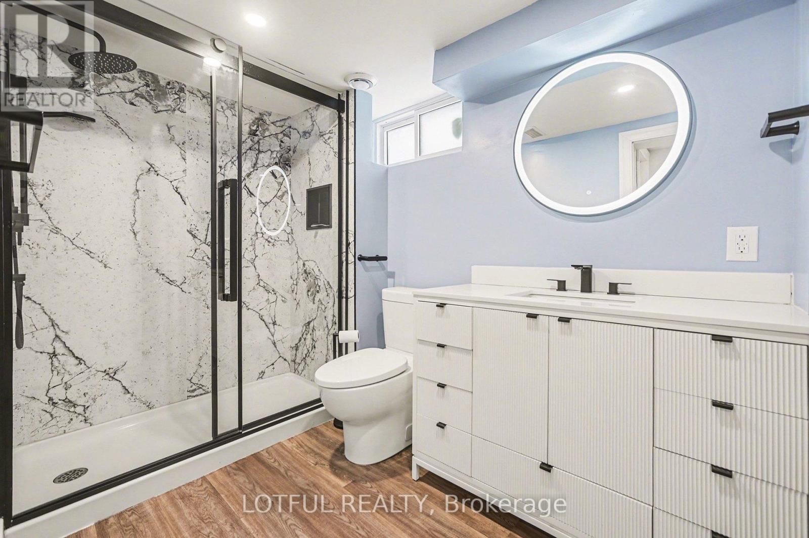 68 Vaughan Street, Ottawa, ON - Indoor Photo Showing Bathroom