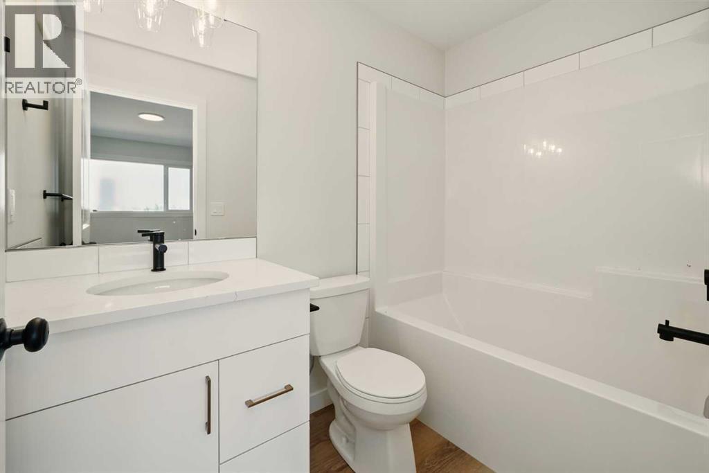 57 Pinnacle Close, Blackfalds, AB - Indoor Photo Showing Bathroom