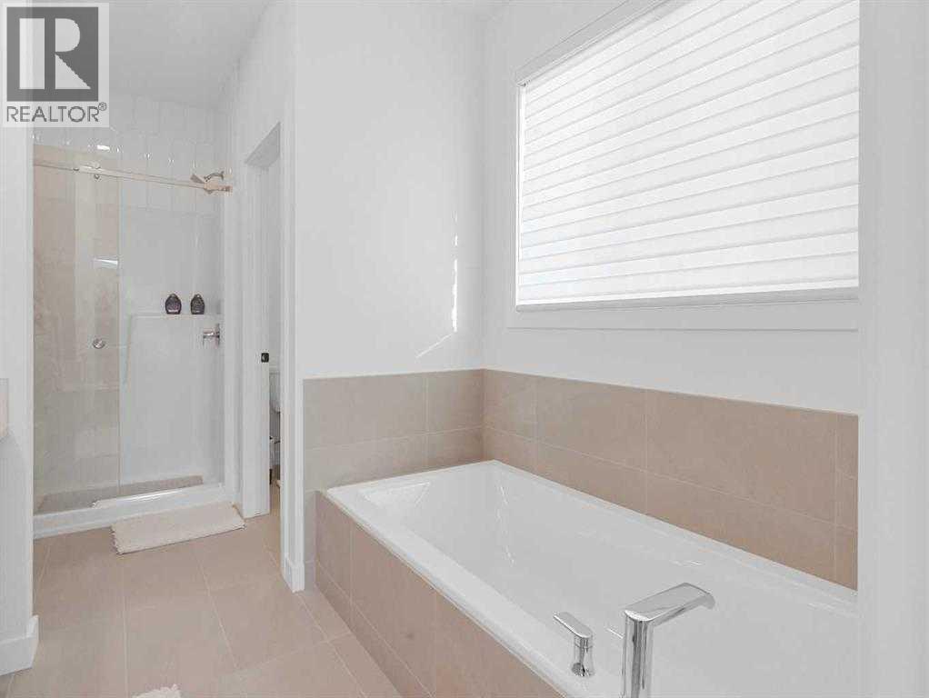 110 Sunstone Way, Balzac, AB - Indoor Photo Showing Bathroom