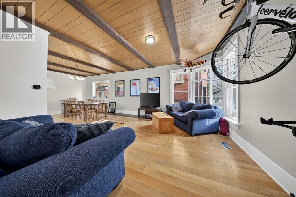 414 12 Avenue Nw, Calgary, AB - Indoor