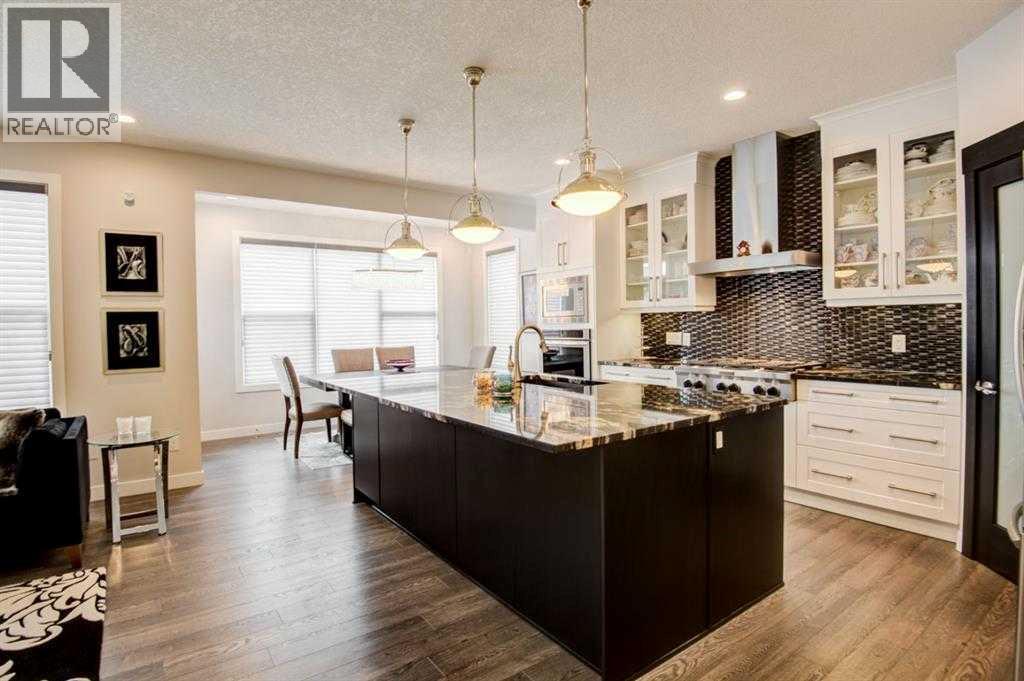 53 Sherwood Square Nw, Calgary, AB - Indoor Photo Showing Kitchen With Upgraded Kitchen