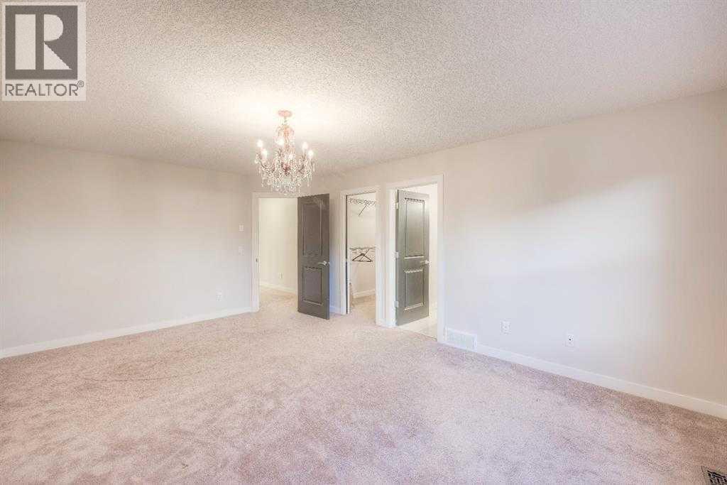 53 Sherwood Square Nw, Calgary, AB - Indoor Photo Showing Other Room