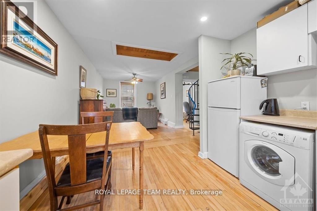 21 Arlington Avenue, Ottawa, ON - Indoor Photo Showing Laundry Room