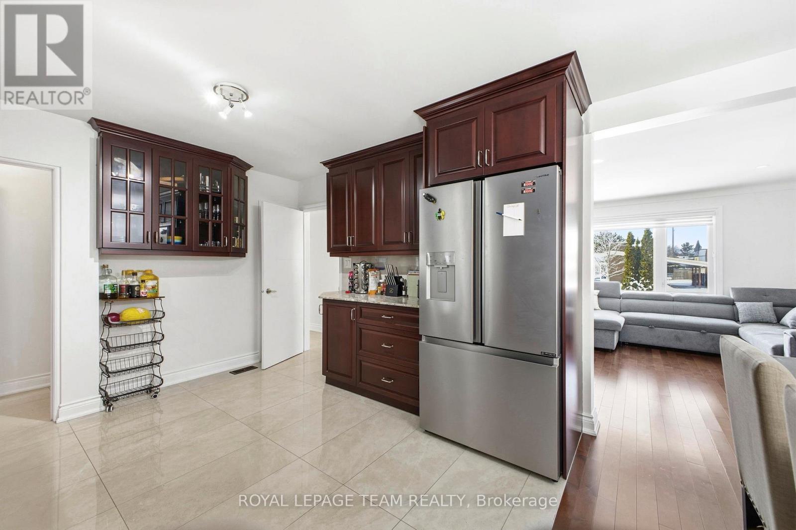 2171 Martha Avenue, Ottawa, ON - Indoor Photo Showing Kitchen