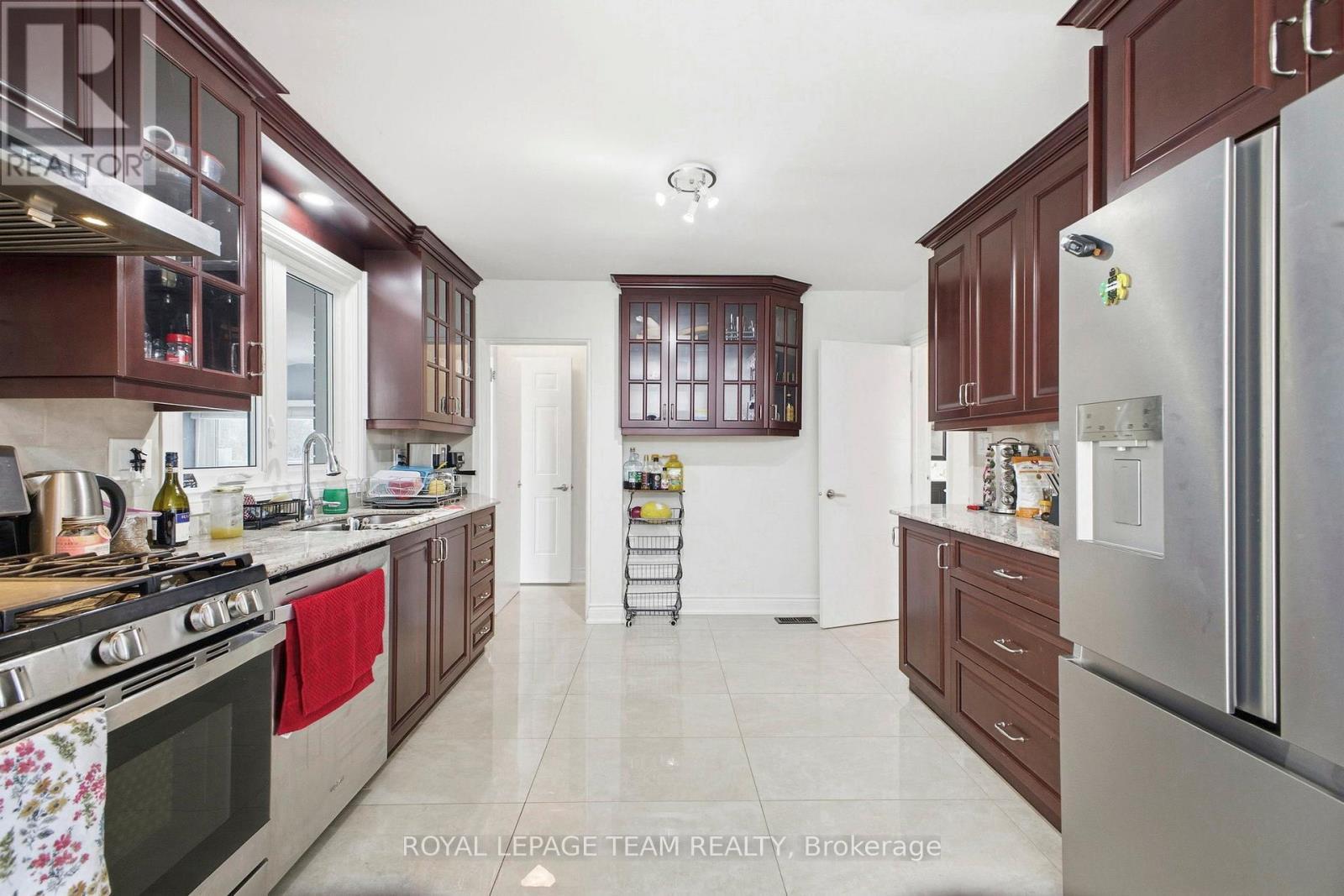2171 Martha Avenue, Ottawa, ON - Indoor Photo Showing Kitchen With Stainless Steel Kitchen