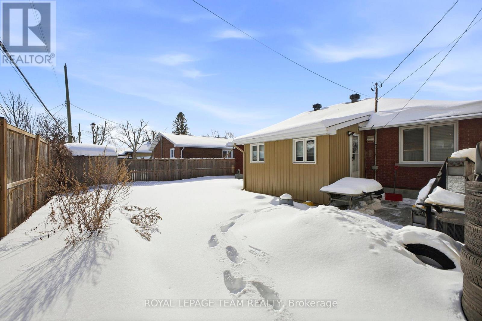 2171 Martha Avenue, Ottawa, ON - Outdoor