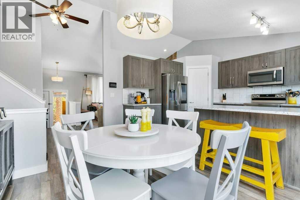 12 Rutherford Drive, Red Deer, AB - Indoor Photo Showing Dining Room