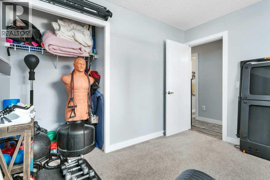 12 Rutherford Drive, Red Deer, AB - Indoor