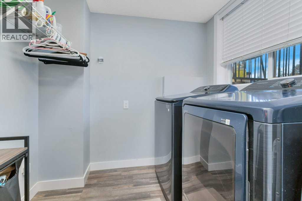 12 Rutherford Drive, Red Deer, AB - Indoor Photo Showing Laundry Room