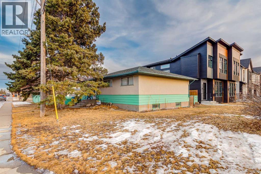 4313 30 Avenue Sw, Calgary, AB - Outdoor