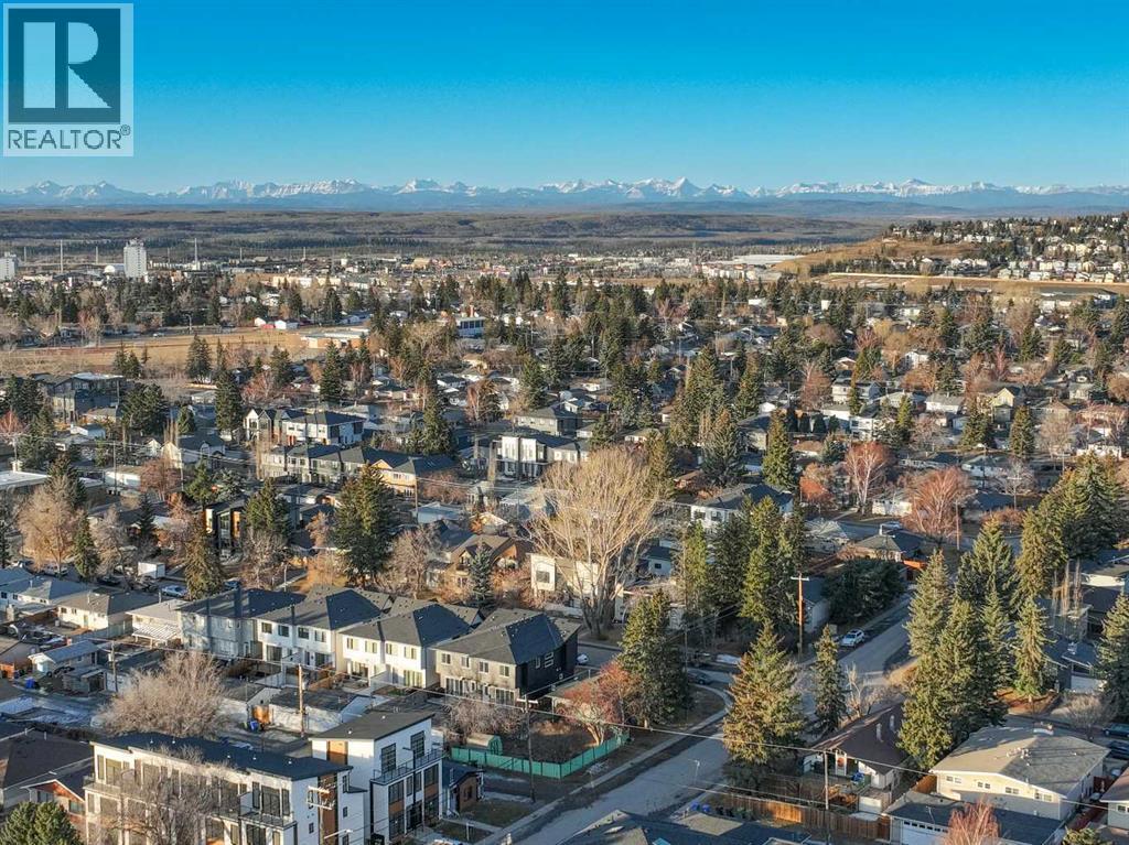 4313 30 Avenue Sw, Calgary, AB - Outdoor With View