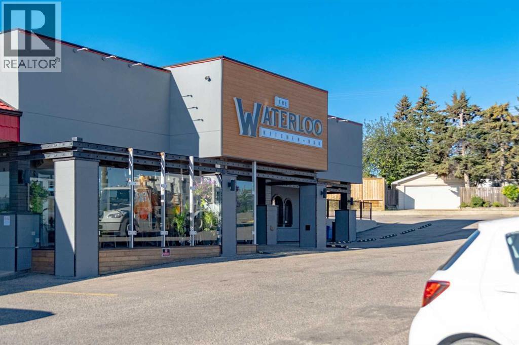 4313 30 Avenue Sw, Calgary, AB - Outdoor