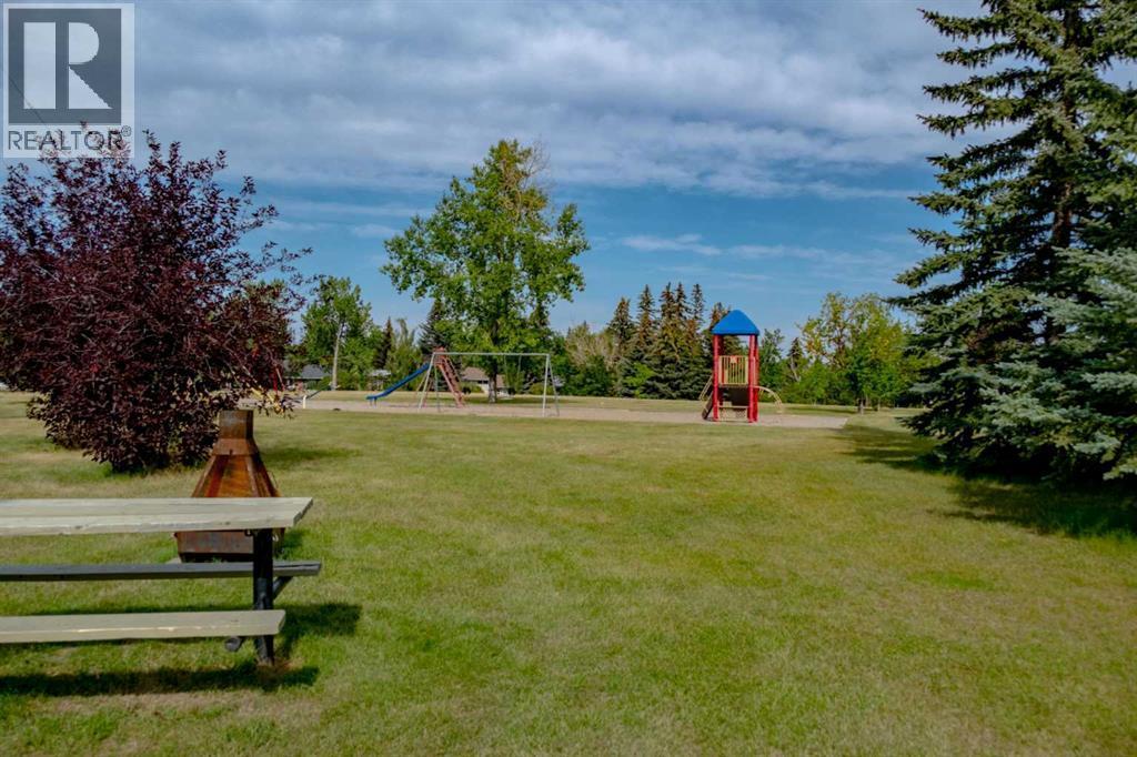 4313 30 Avenue Sw, Calgary, AB - Outdoor With View