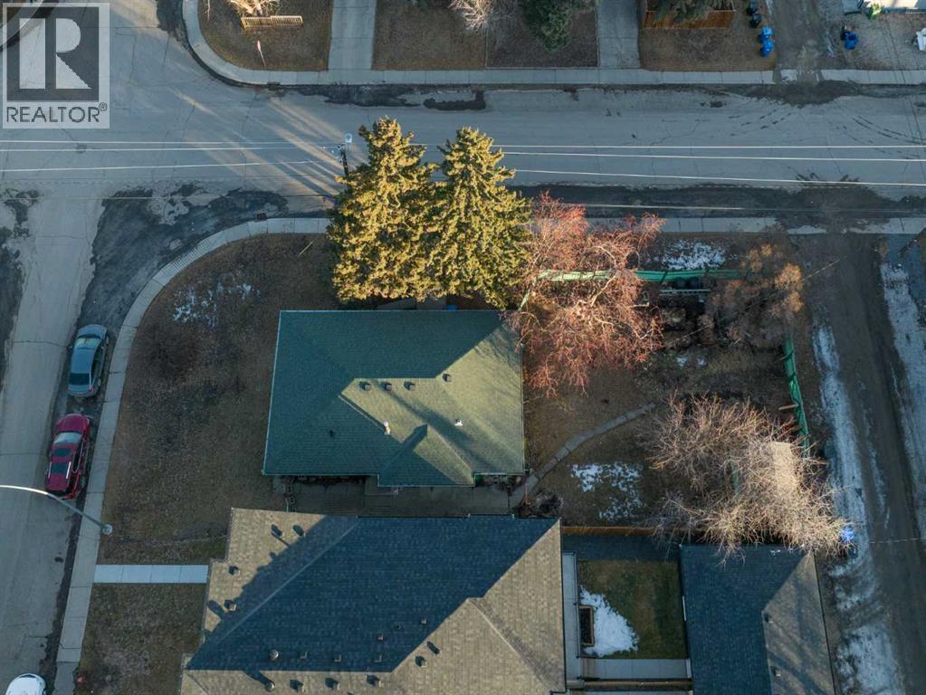4313 30 Avenue Sw, Calgary, AB - Outdoor With View