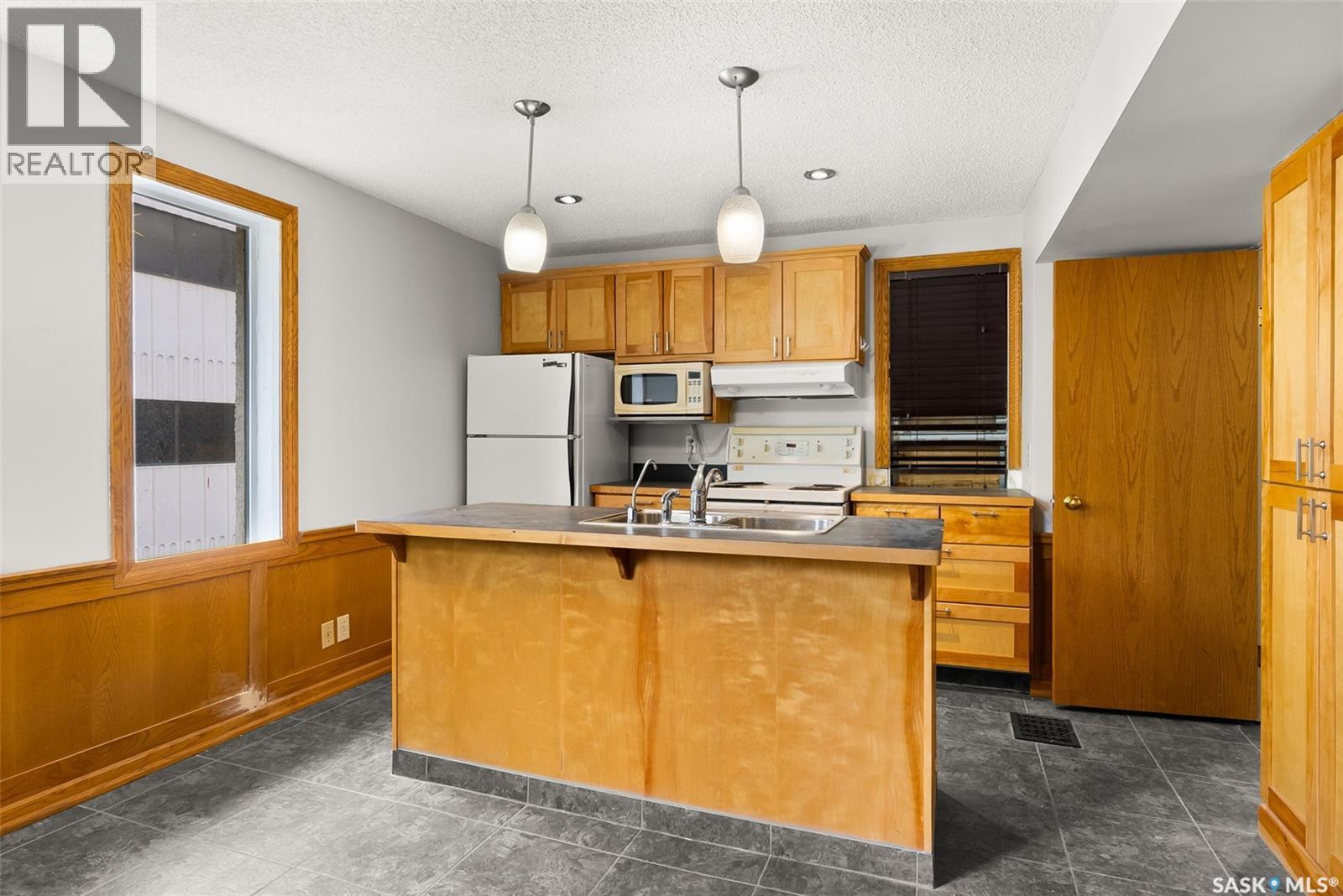 2062 Cornwall Street, Regina, SK