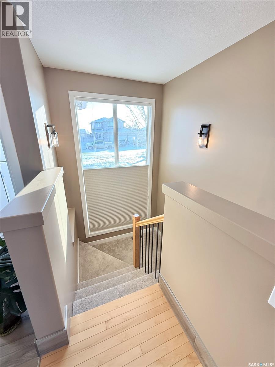 785 Washington Drive, Weyburn, SK - Indoor Photo Showing Other Room