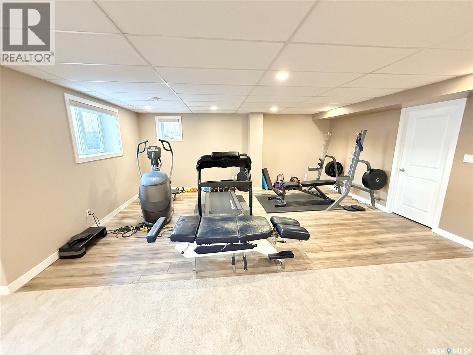 785 Washington Drive, Weyburn, SK - Indoor Photo Showing Gym Room