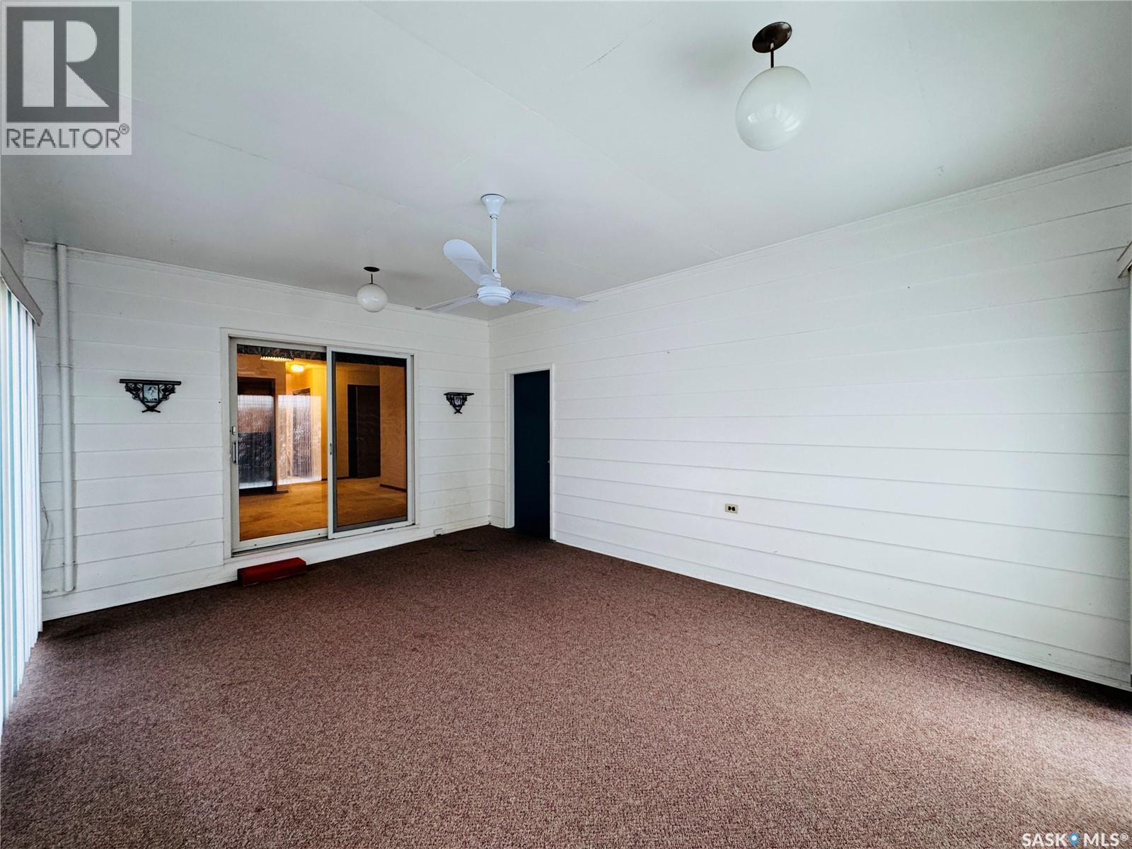 503 7Th Avenue W, Biggar, SK - Indoor