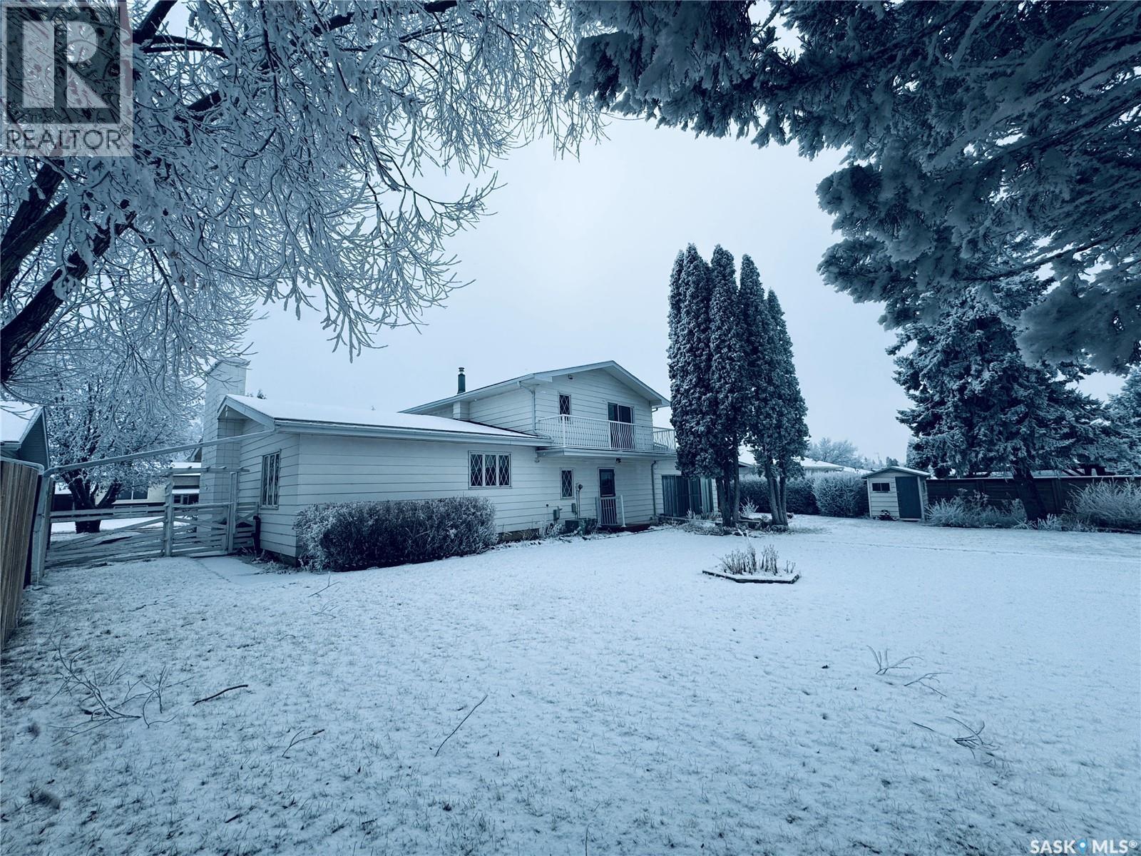 503 7Th Avenue W, Biggar, SK - Outdoor