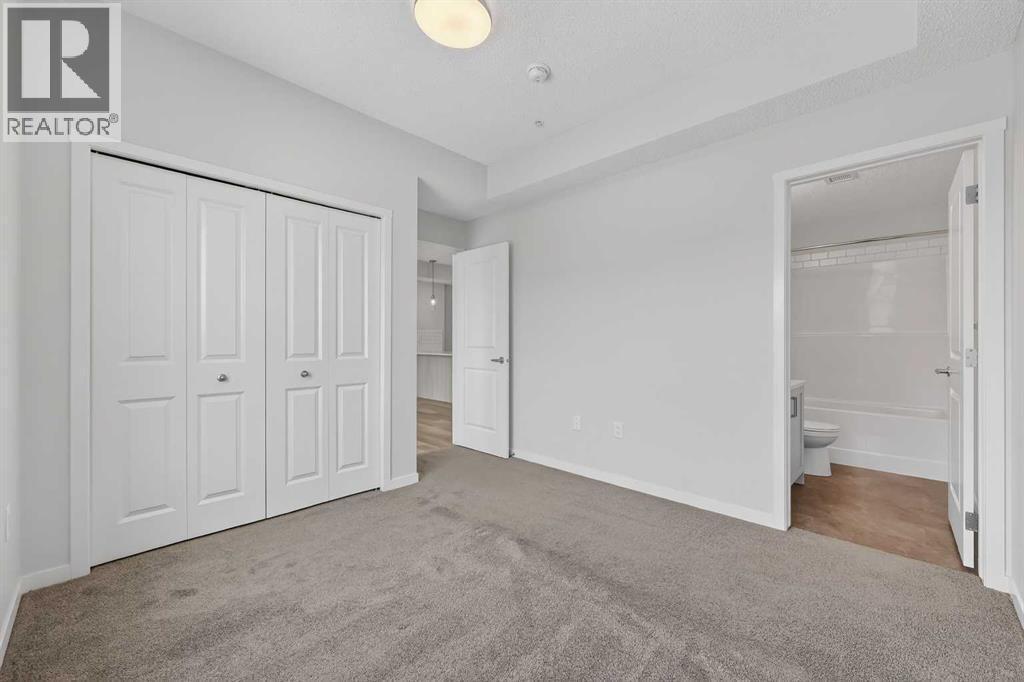 1410, 33 Carringham Gate Nw, Calgary, AB - Indoor