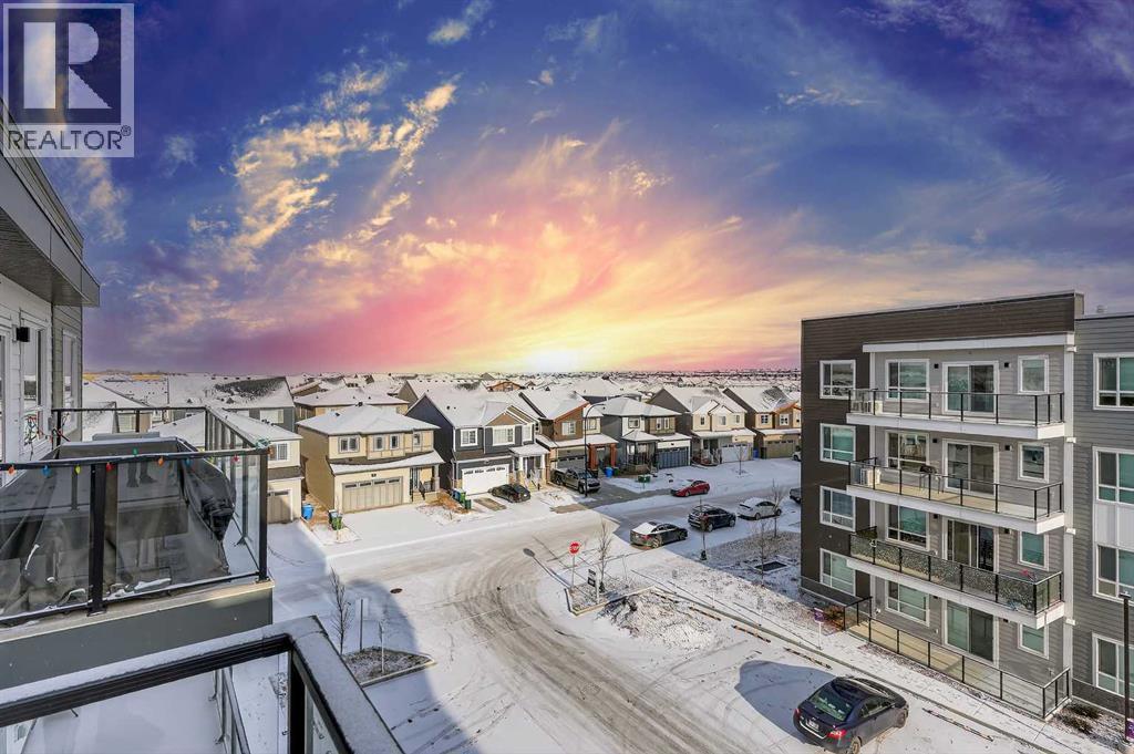 1410, 33 Carringham Gate Nw, Calgary, AB - Outdoor With Balcony