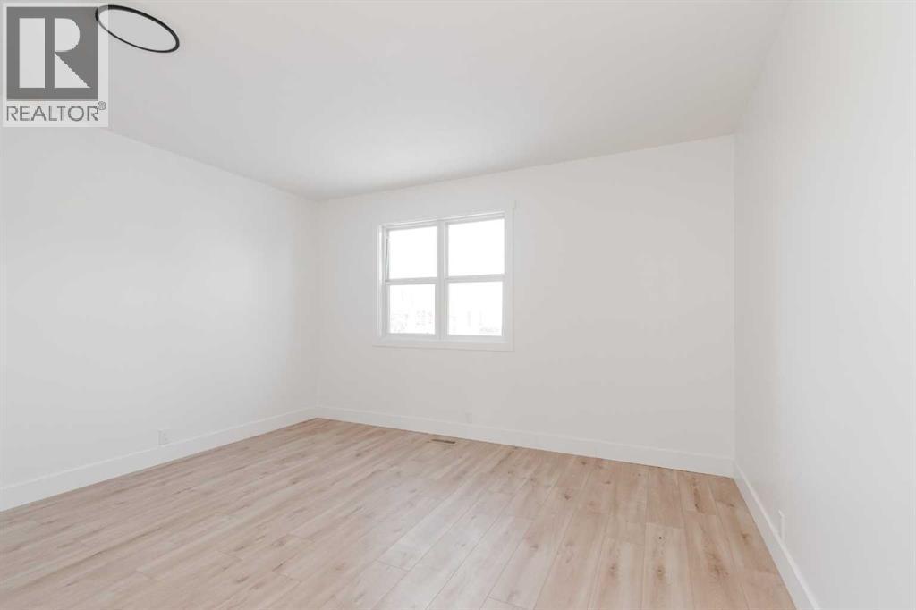 113 Bird Crescent, Fort Mcmurray, AB - Indoor Photo Showing Other Room