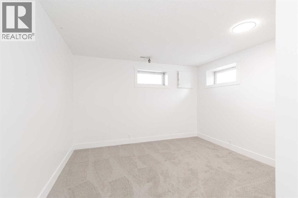 113 Bird Crescent, Fort Mcmurray, AB - Indoor Photo Showing Other Room