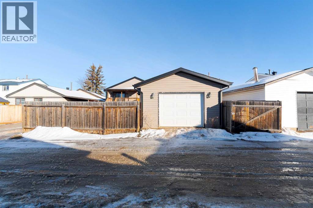 113 Bird Crescent, Fort Mcmurray, AB - Outdoor