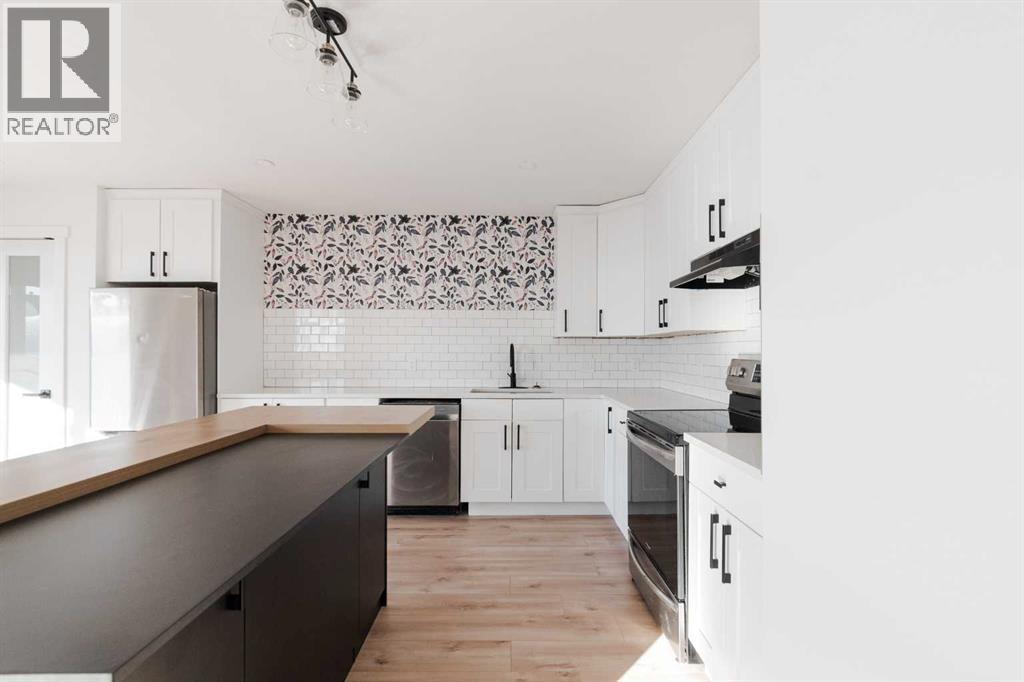 113 Bird Crescent, Fort Mcmurray, AB - Indoor Photo Showing Kitchen