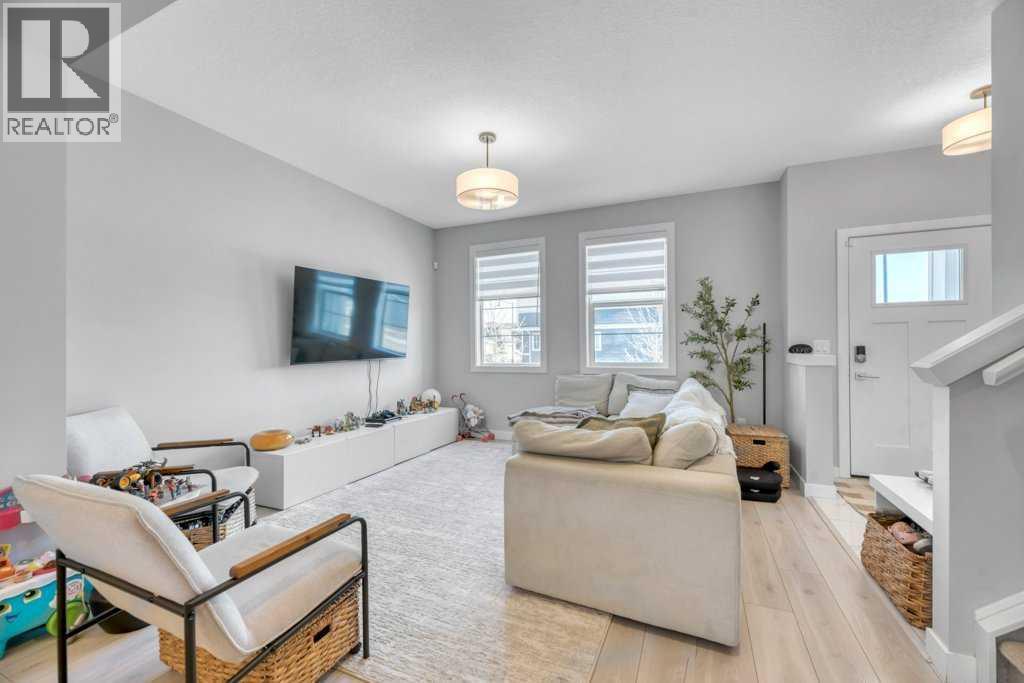121 Dawson Circle, Chestermere, AB - Indoor Photo Showing Living Room