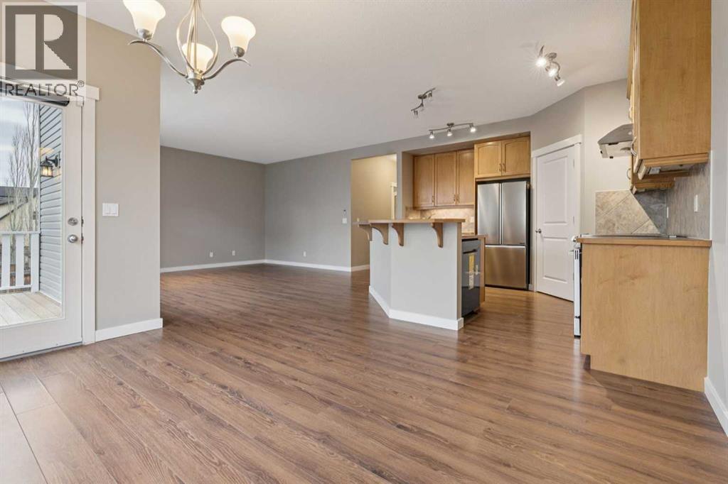 327 Panamount Point Nw, Calgary, AB - Indoor Photo Showing Kitchen