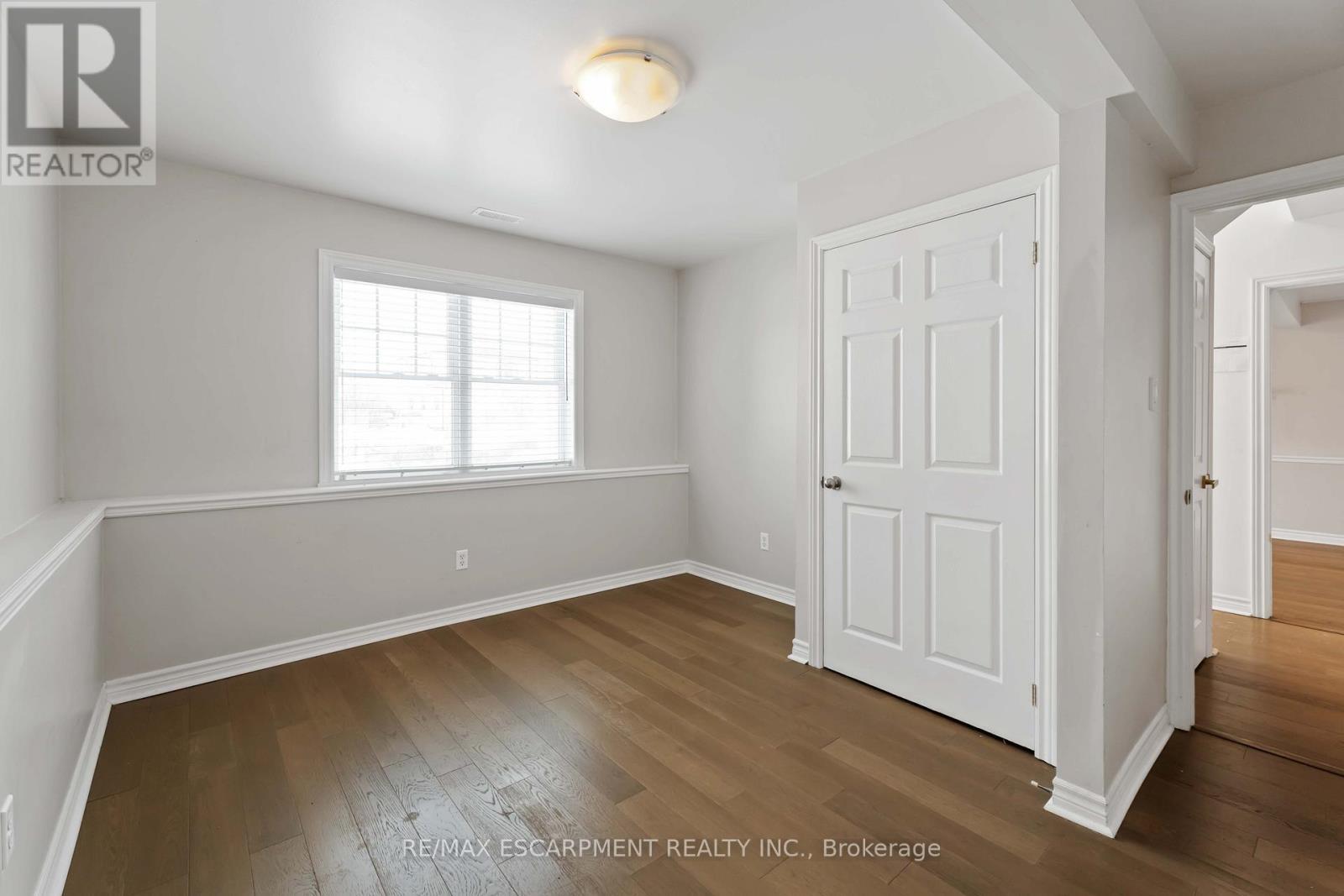 1056 Beach Boulevard, Hamilton, ON - Indoor Photo Showing Other Room