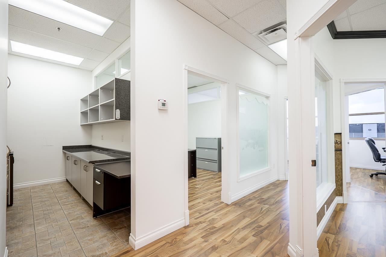 206 12877 76 Avenue, Surrey, BC